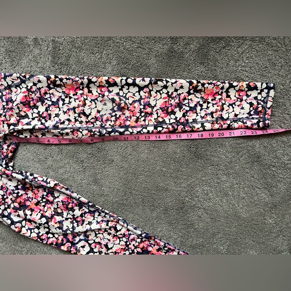 Old Navy powersoft side pocket high rise girls leggings - Picture 3 of 5